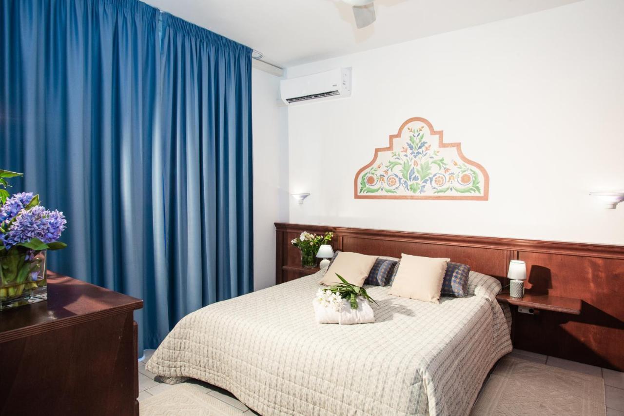 Residenza Dei Cavalleggeri Сан Винченцо Екстериор снимка